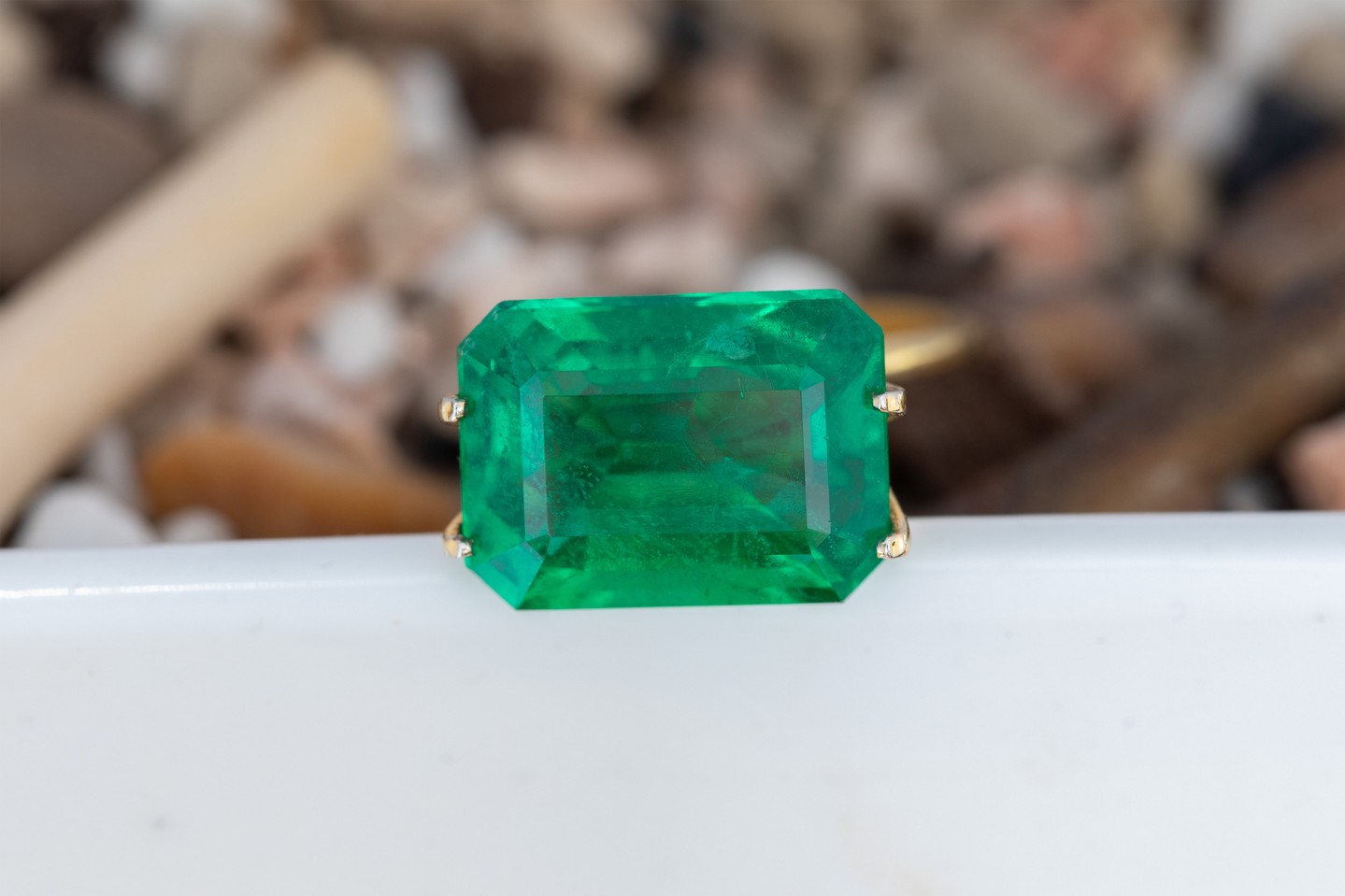 Emerald โ Green โ 7.68ct โ Zambia